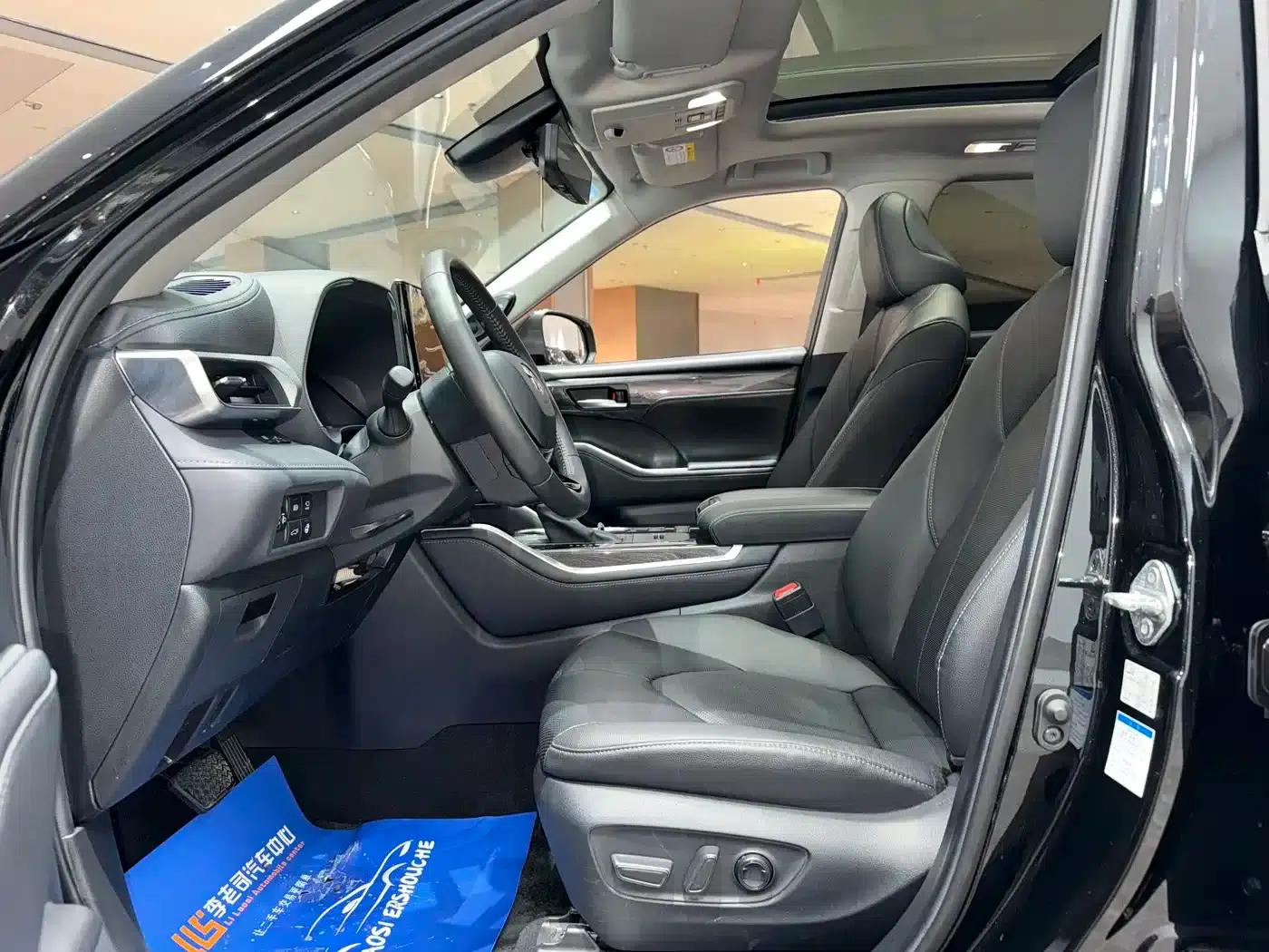 2022 Toyota Highlander Hybrid 2.5L AWD Supreme Edition 7-Seater — миниатюра 22