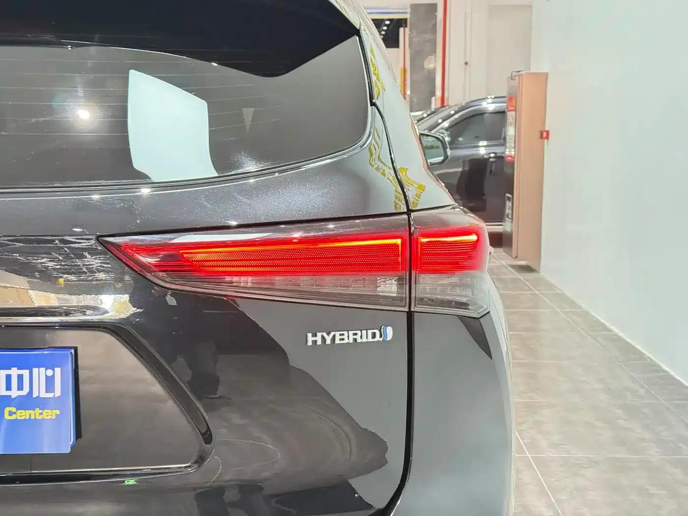 2022 Toyota Highlander Hybrid 2.5L AWD Supreme Edition 7-Seater — миниатюра 26