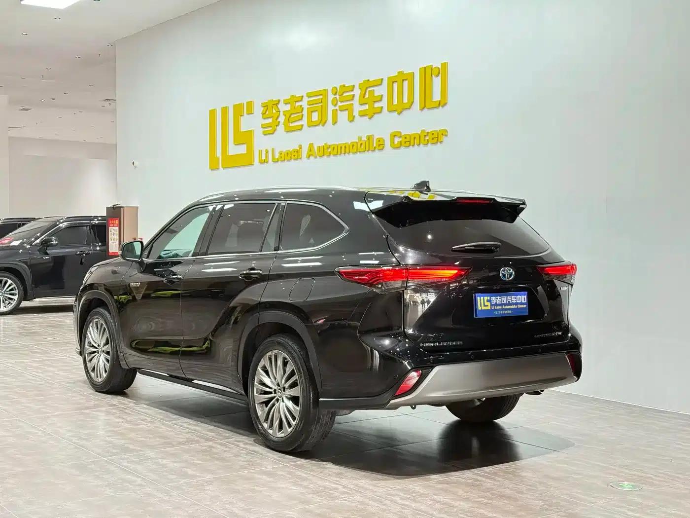 2022 Toyota Highlander Hybrid 2.5L AWD Supreme Edition 7-Seater — миниатюра 5
