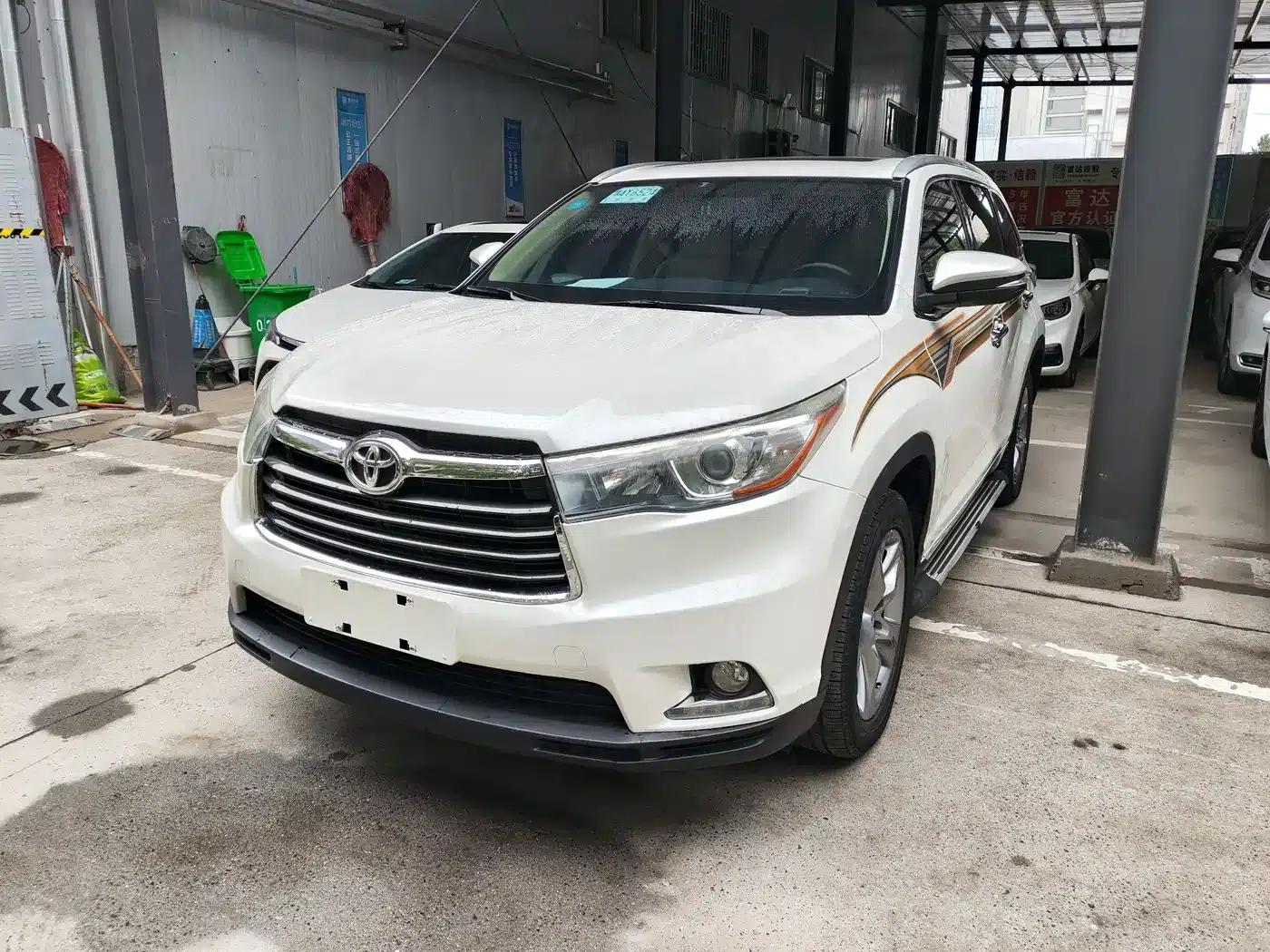2015 Highlander 2.0T AWD Luxury 7-seater — миниатюра 1