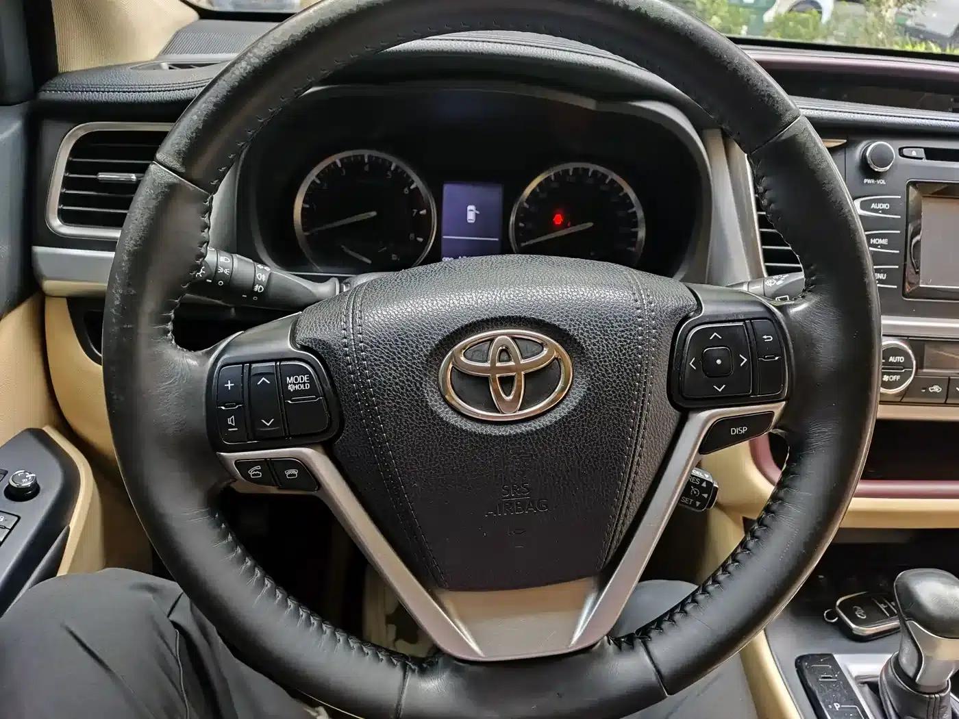 2015 Highlander 2.0T AWD Luxury 7-seater — миниатюра 12