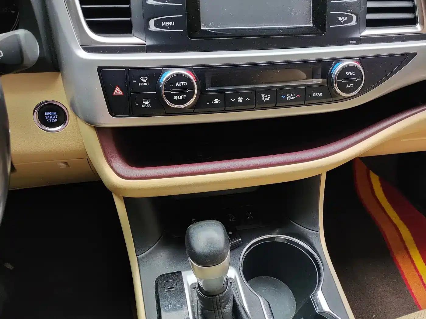 2015 Highlander 2.0T AWD Luxury 7-seater — миниатюра 13