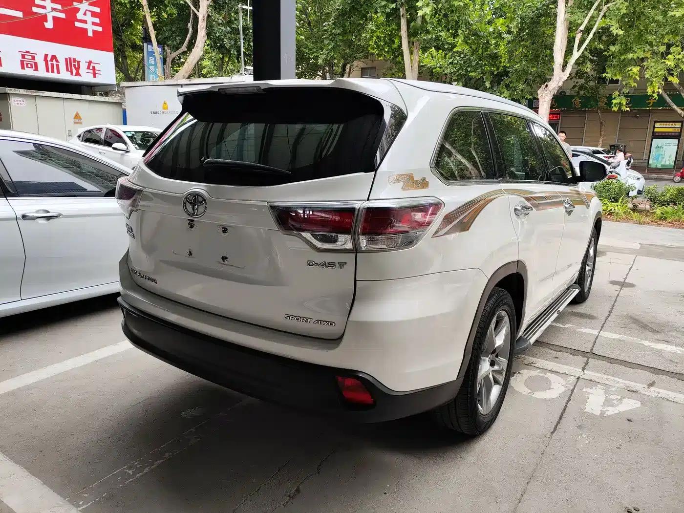 2015 Highlander 2.0T AWD Luxury 7-seater — миниатюра 16
