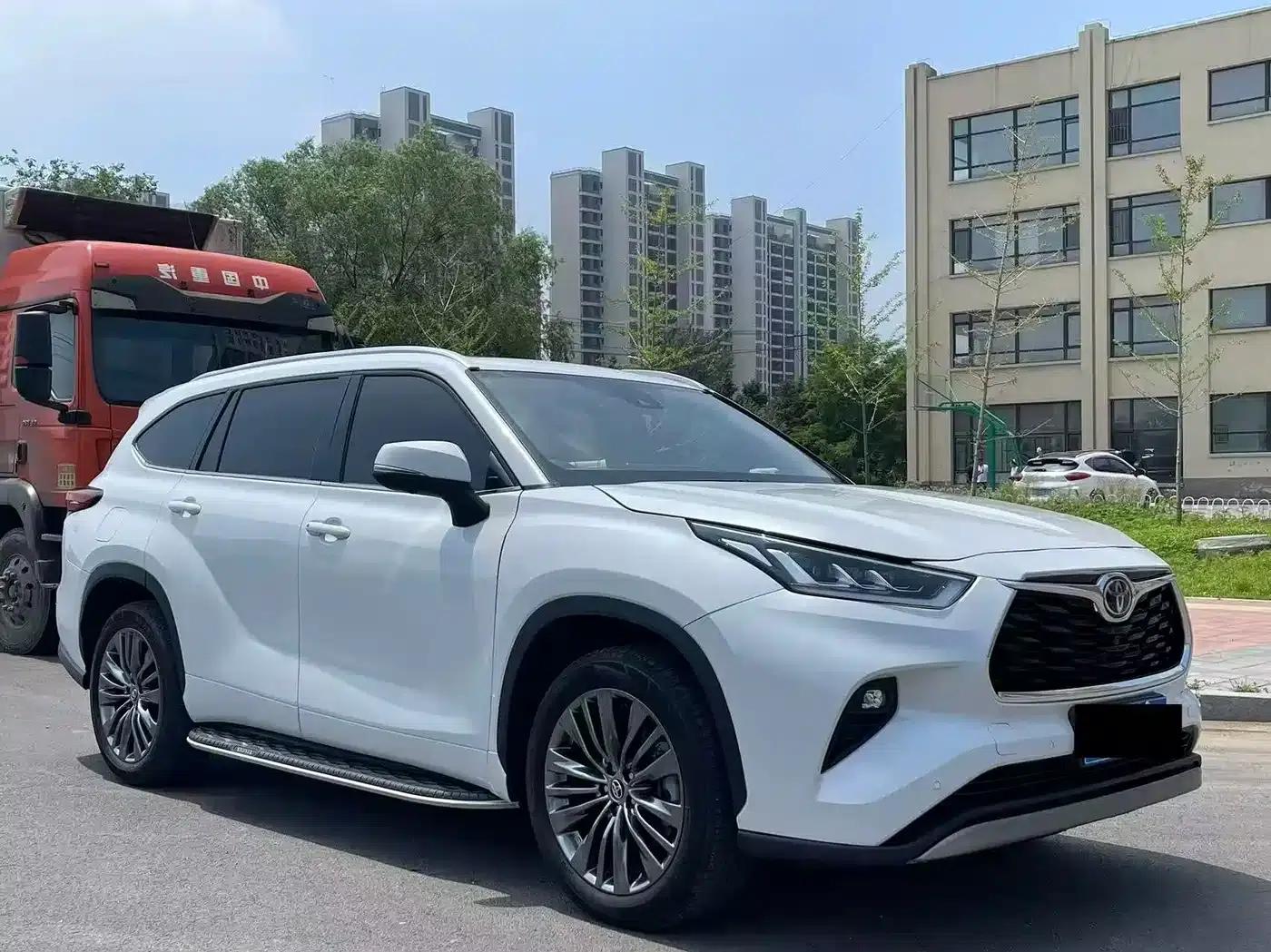 2026 Toyota Highlander 2.5L Intelligent Hybrid Dual-Motor AWD Premium Edition (7-seater) — миниатюра 3