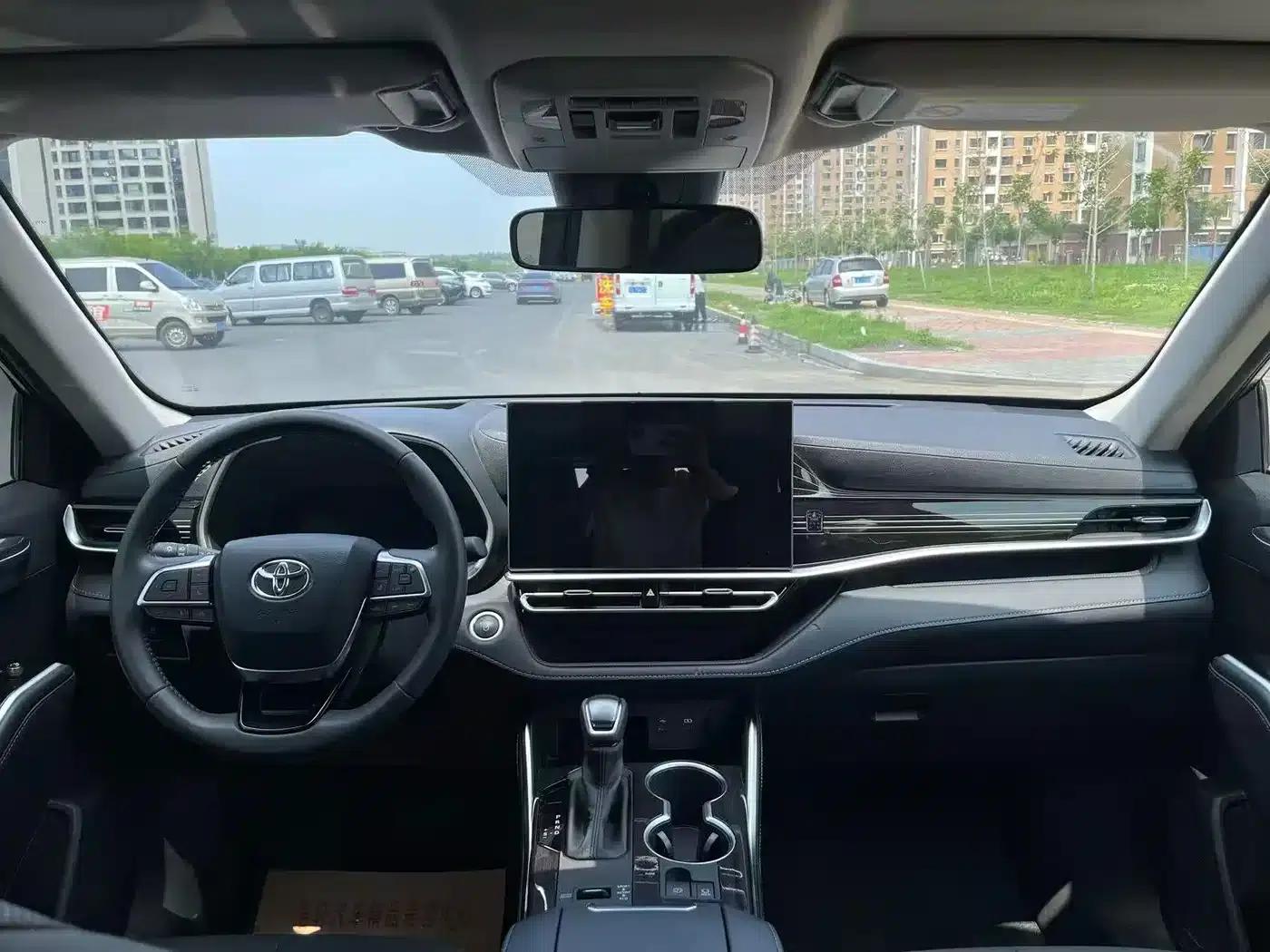 2026 Toyota Highlander 2.5L Intelligent Hybrid Dual-Motor AWD Premium Edition (7-seater) — миниатюра 4
