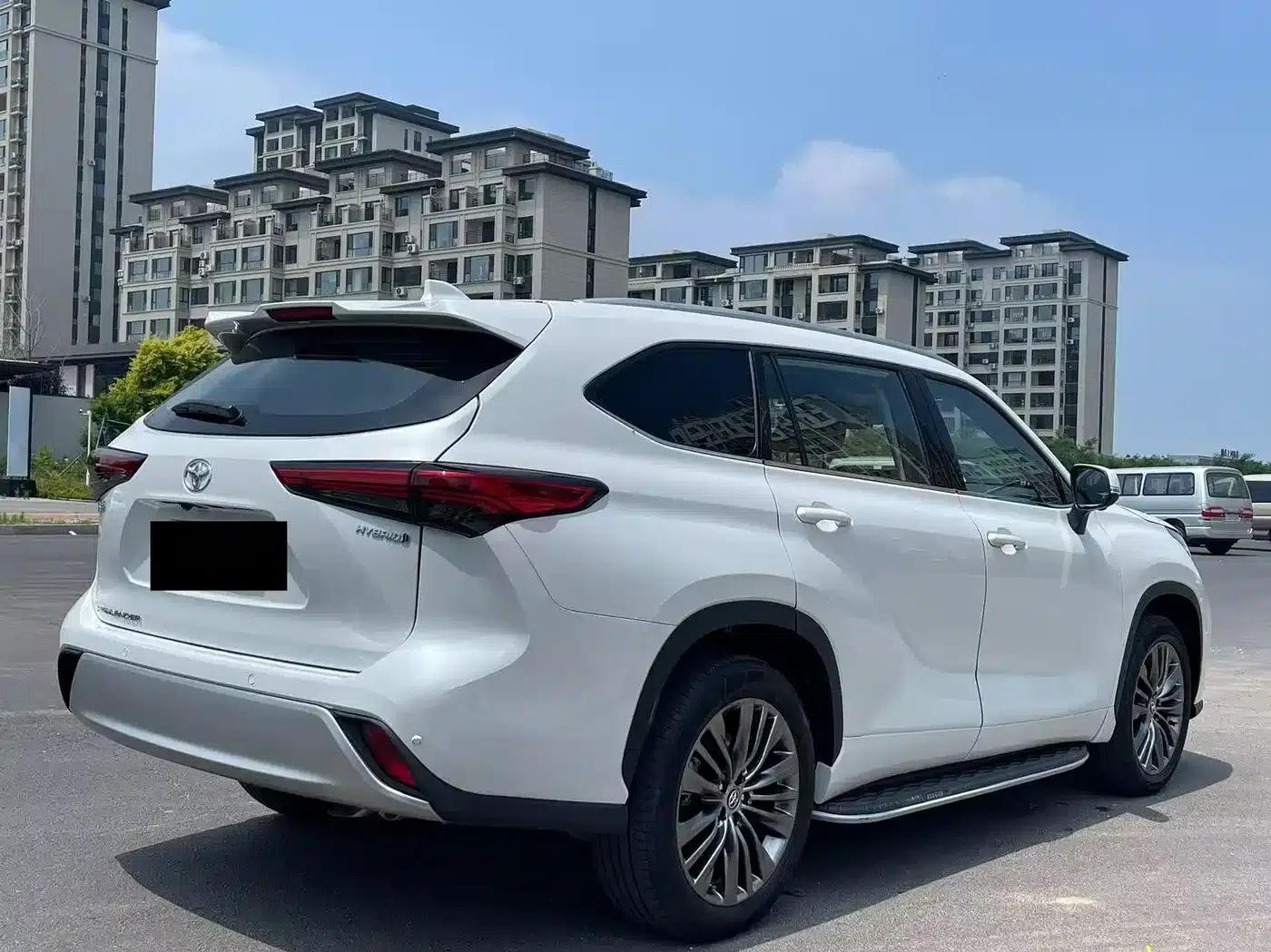 2026 Toyota Highlander 2.5L Intelligent Hybrid Dual-Motor AWD Premium Edition (7-seater) — миниатюра 8