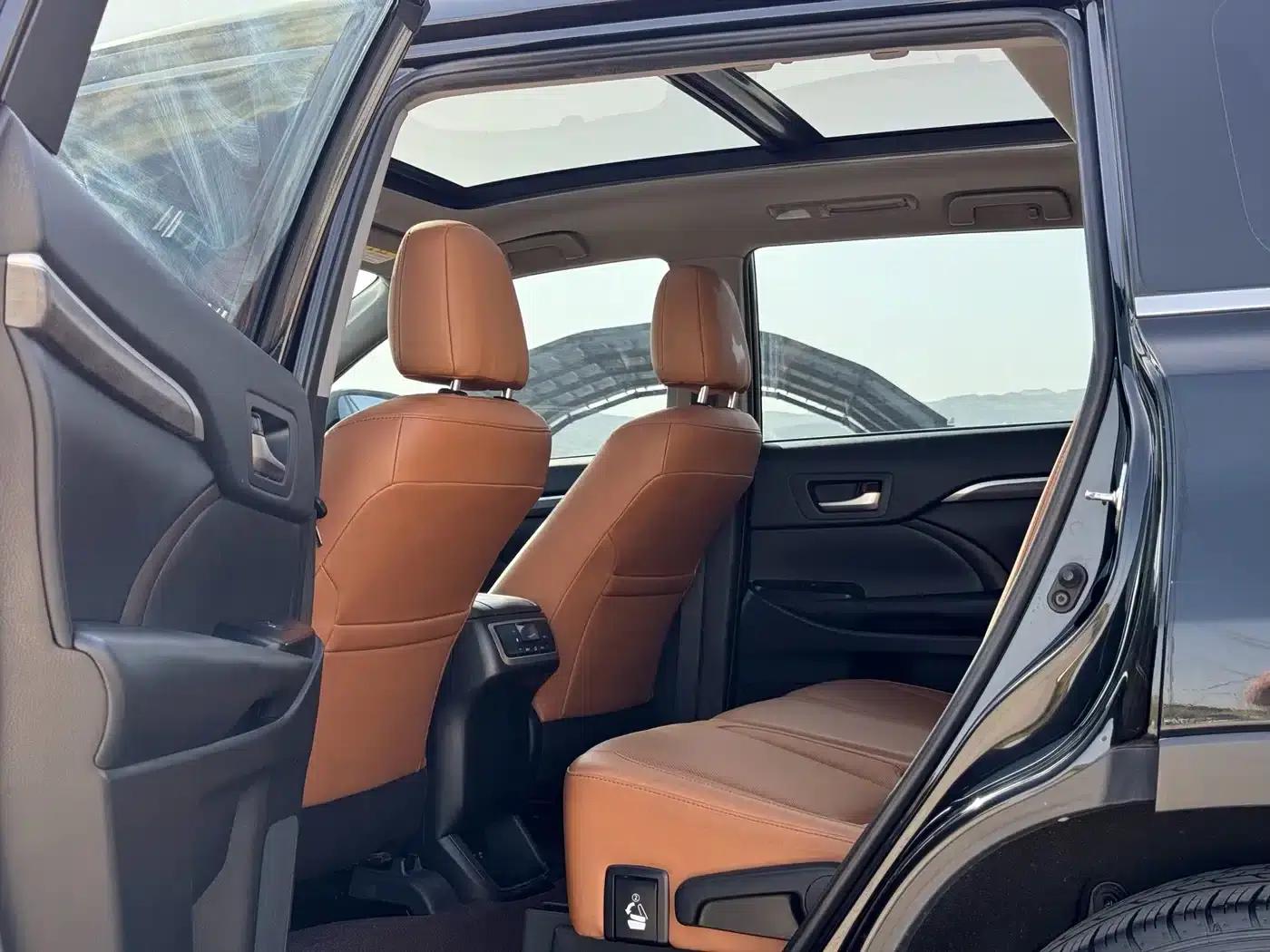 2018 Toyota Highlander 2.0T AWD Knight Edition 7-seater (China VI Emission Standard) — миниатюра 17