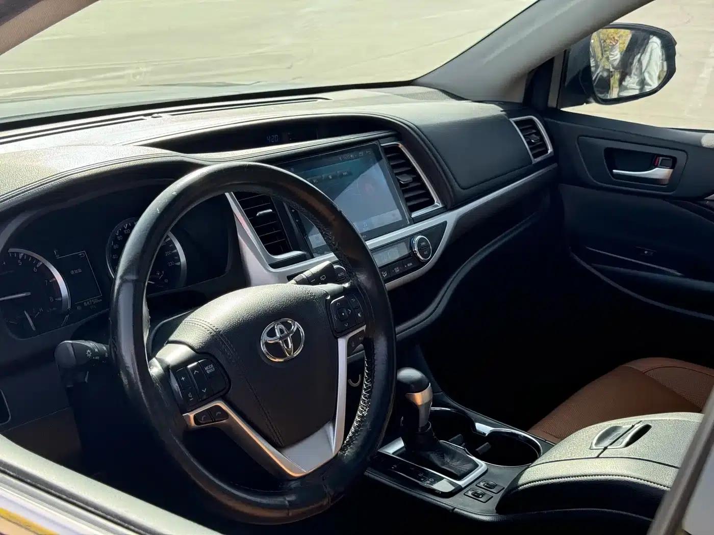 2018 Toyota Highlander 2.0T AWD Knight Edition 7-seater (China VI Emission Standard) — миниатюра 7