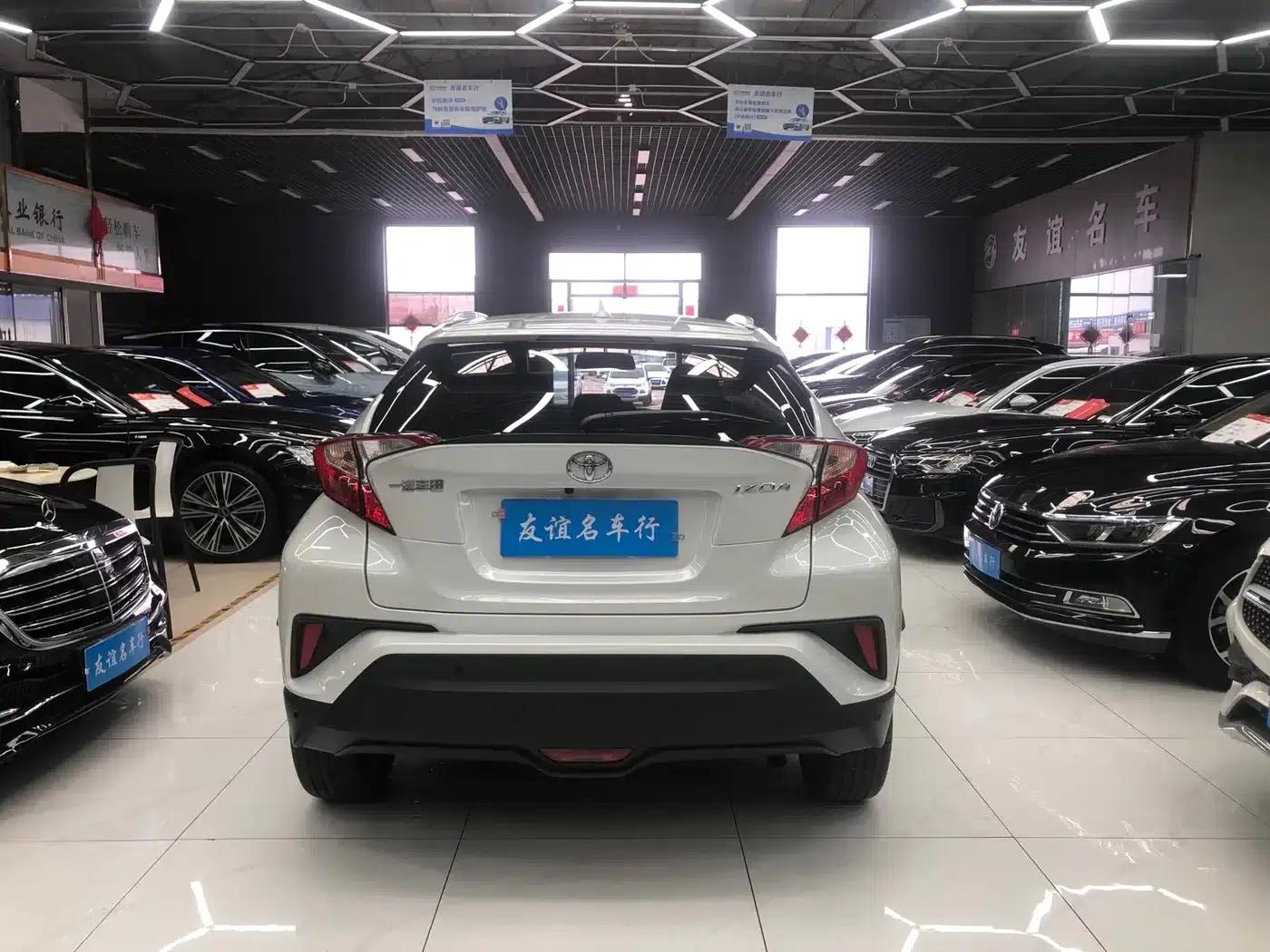 2021 Toyota C-HR 2.0L Enjoy Edition — миниатюра 4