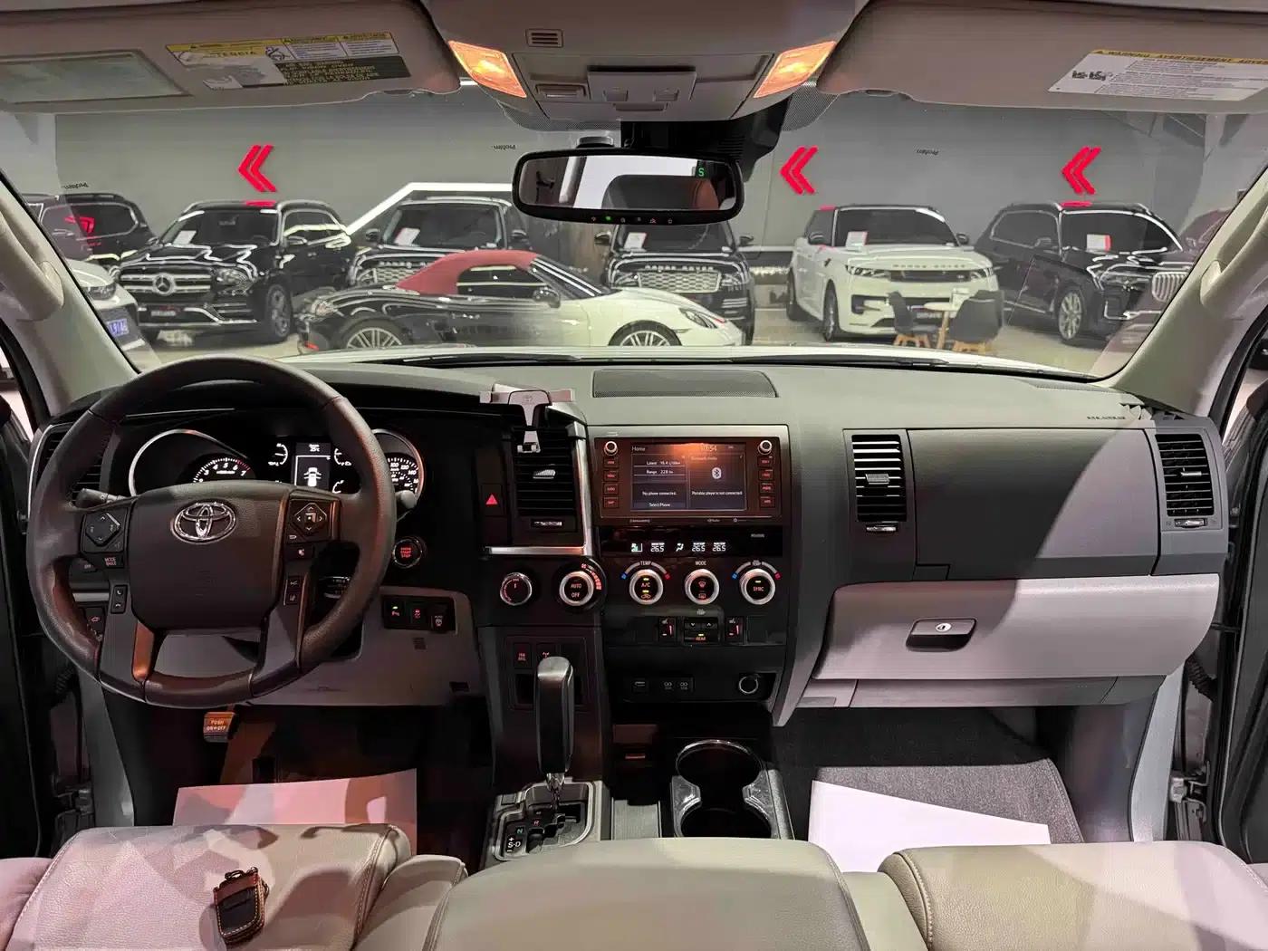 2021 Sequoia 5.7L Canadian Spec — миниатюра 13