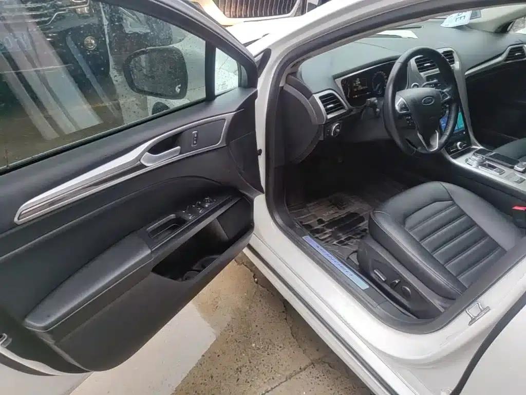 2020 Ford Mondeo EcoBoost 200 Fashion Edition — миниатюра 16