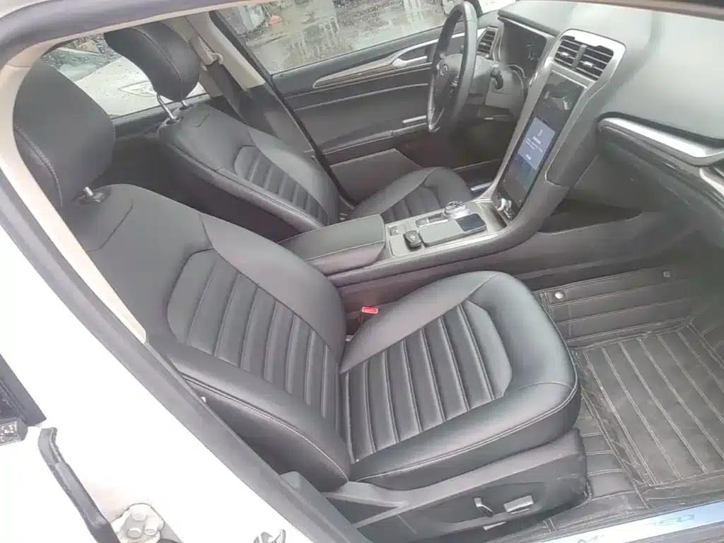 2020 Ford Mondeo EcoBoost 200 Fashion Edition — миниатюра 25