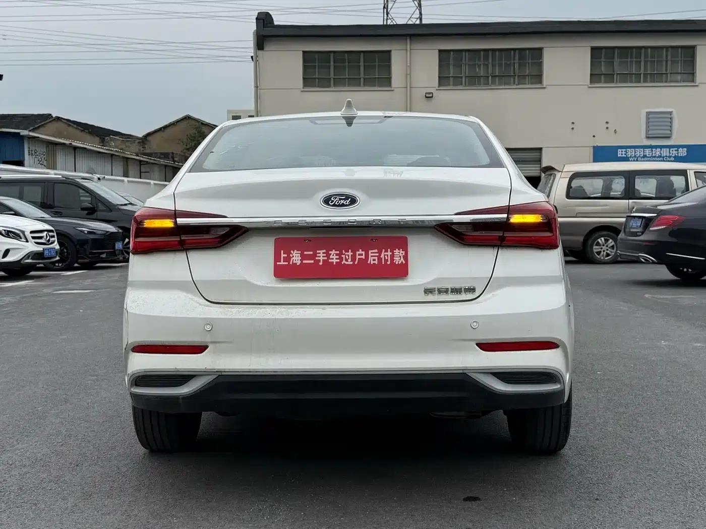 Ford Focus 2021 1.5L Automatic Gold Edition — миниатюра 9
