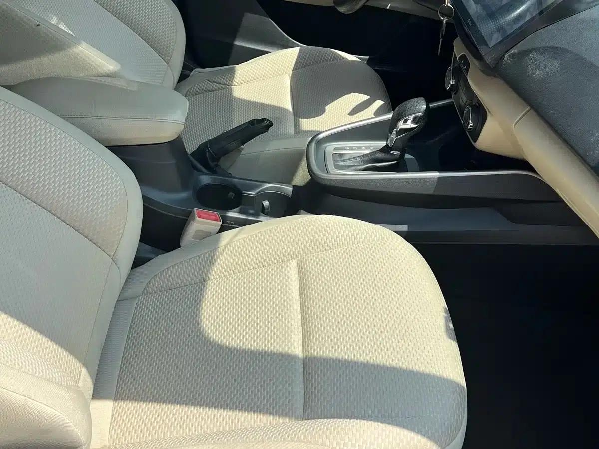 Ford Focus 2017 1.5L Automatic Comfort Model — миниатюра 13