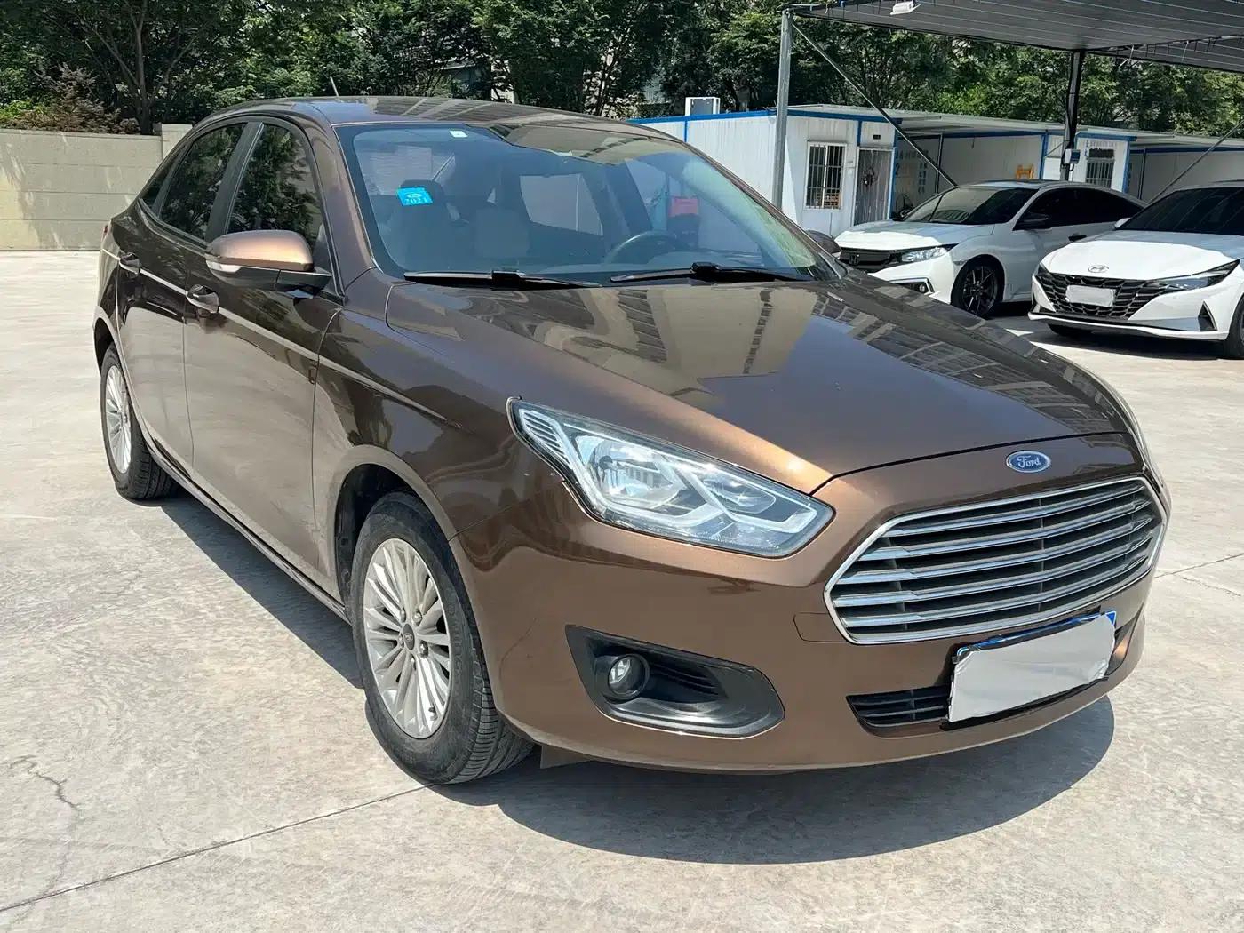 Ford Focus 2017 1.5L Automatic Comfort Model — миниатюра 3