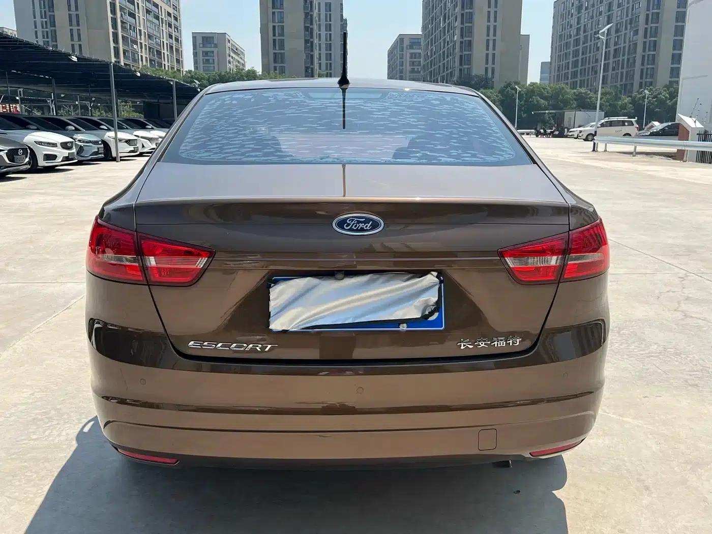 Ford Focus 2017 1.5L Automatic Comfort Model — миниатюра 10