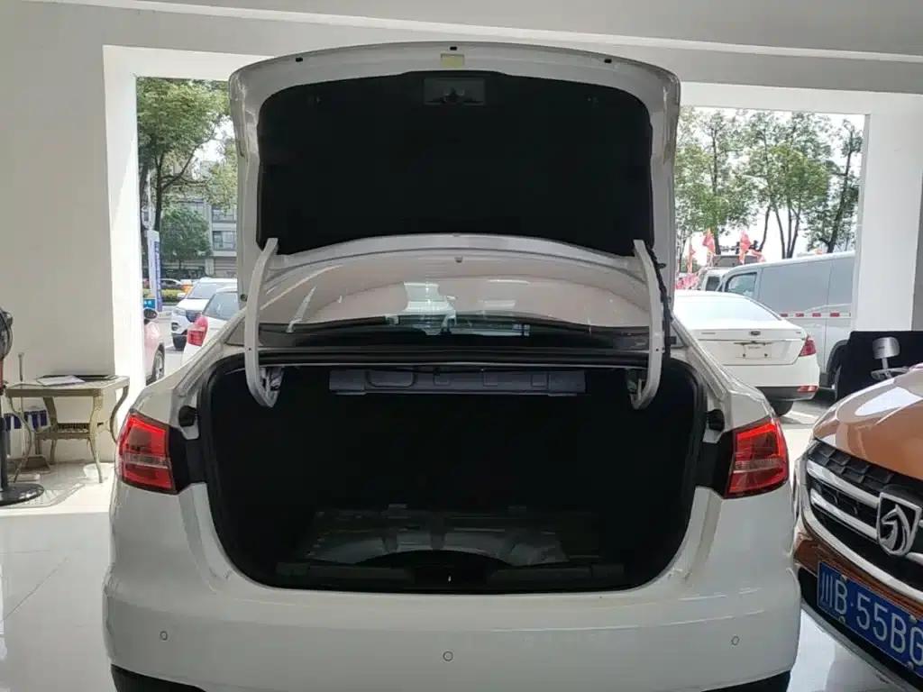 Ford Focus 2019 Facelift 1.5L Automatic Premium Edition (Tire Pressure Monitoring) China VI Emission Standard — миниатюра 19