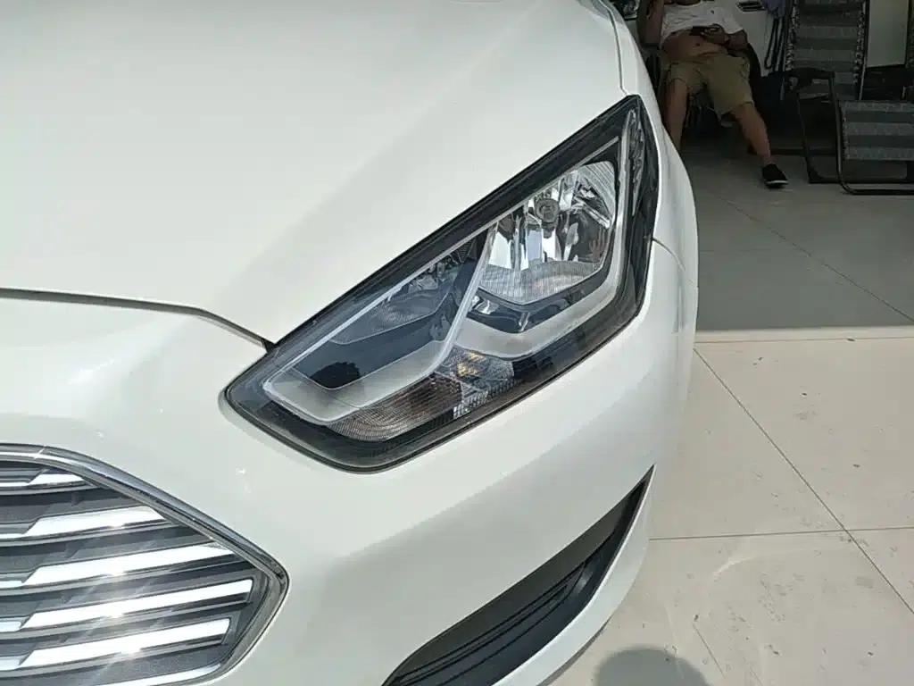 Ford Focus 2019 Facelift 1.5L Automatic Premium Edition (Tire Pressure Monitoring) China VI Emission Standard — миниатюра 24