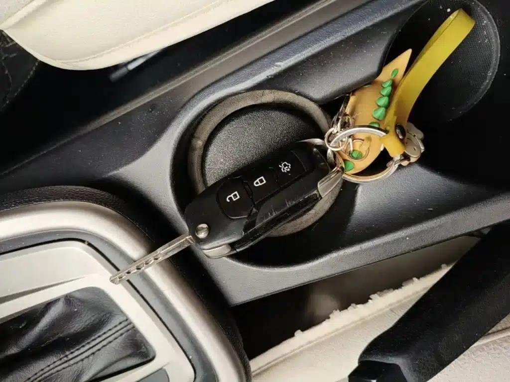 Ford Focus 2015 1.5L Automatic Fashion Edition — миниатюра 9