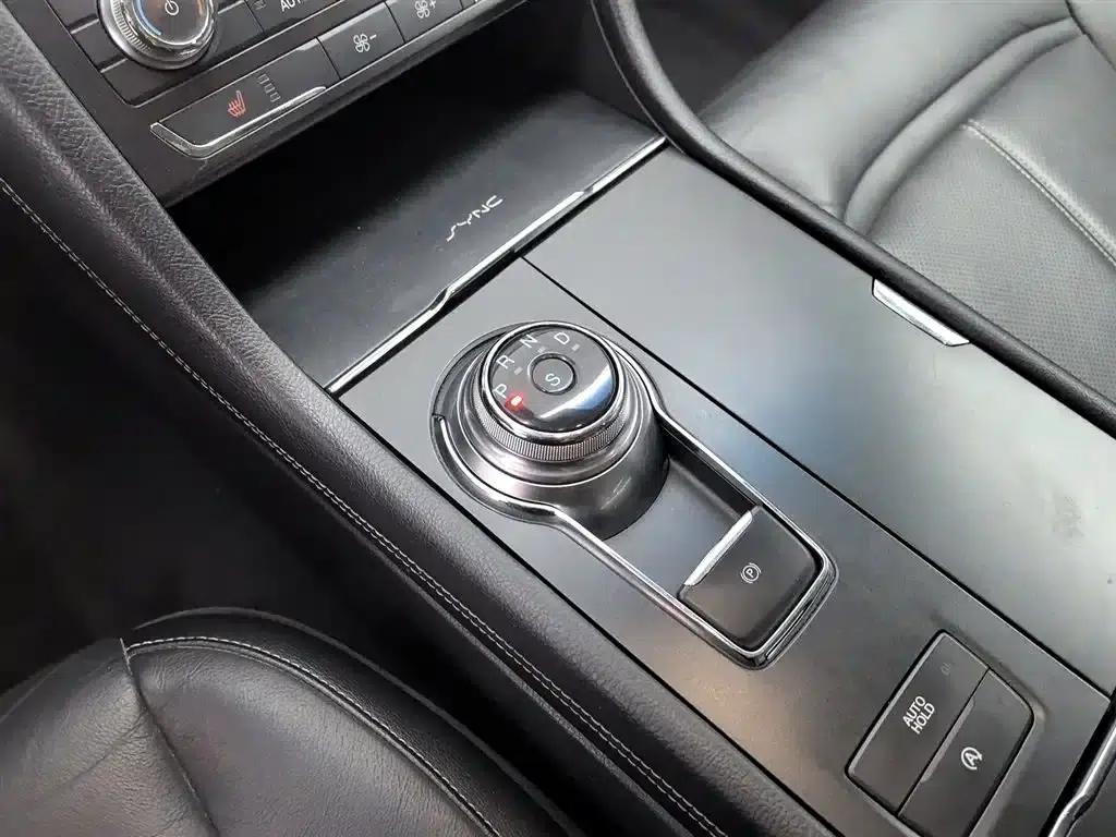 2016 Taurus EcoBoost 180 Luxury — миниатюра 13