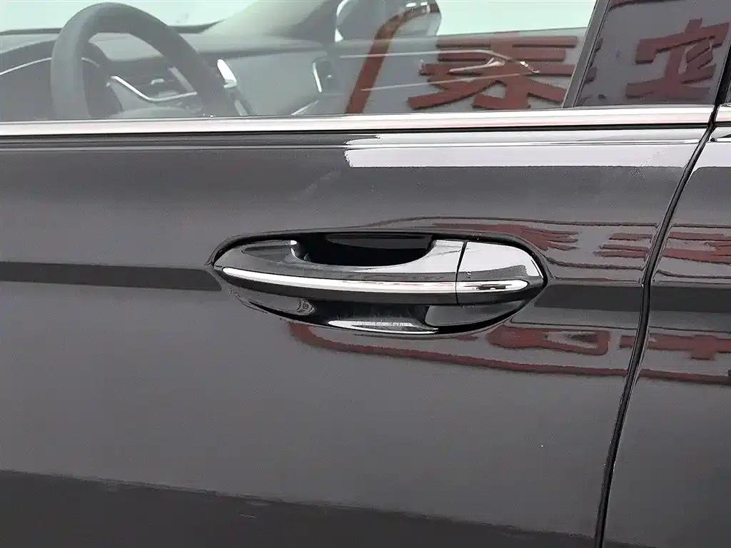 2016 Taurus EcoBoost 180 Luxury — миниатюра 18