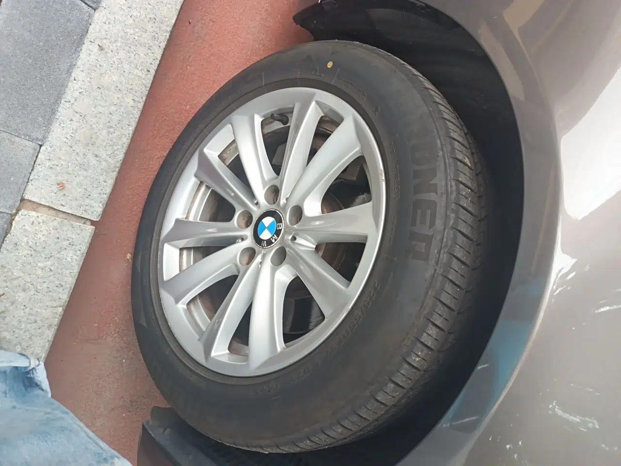 BMW 5 Series 2013 525Li Leading Model — миниатюра 8