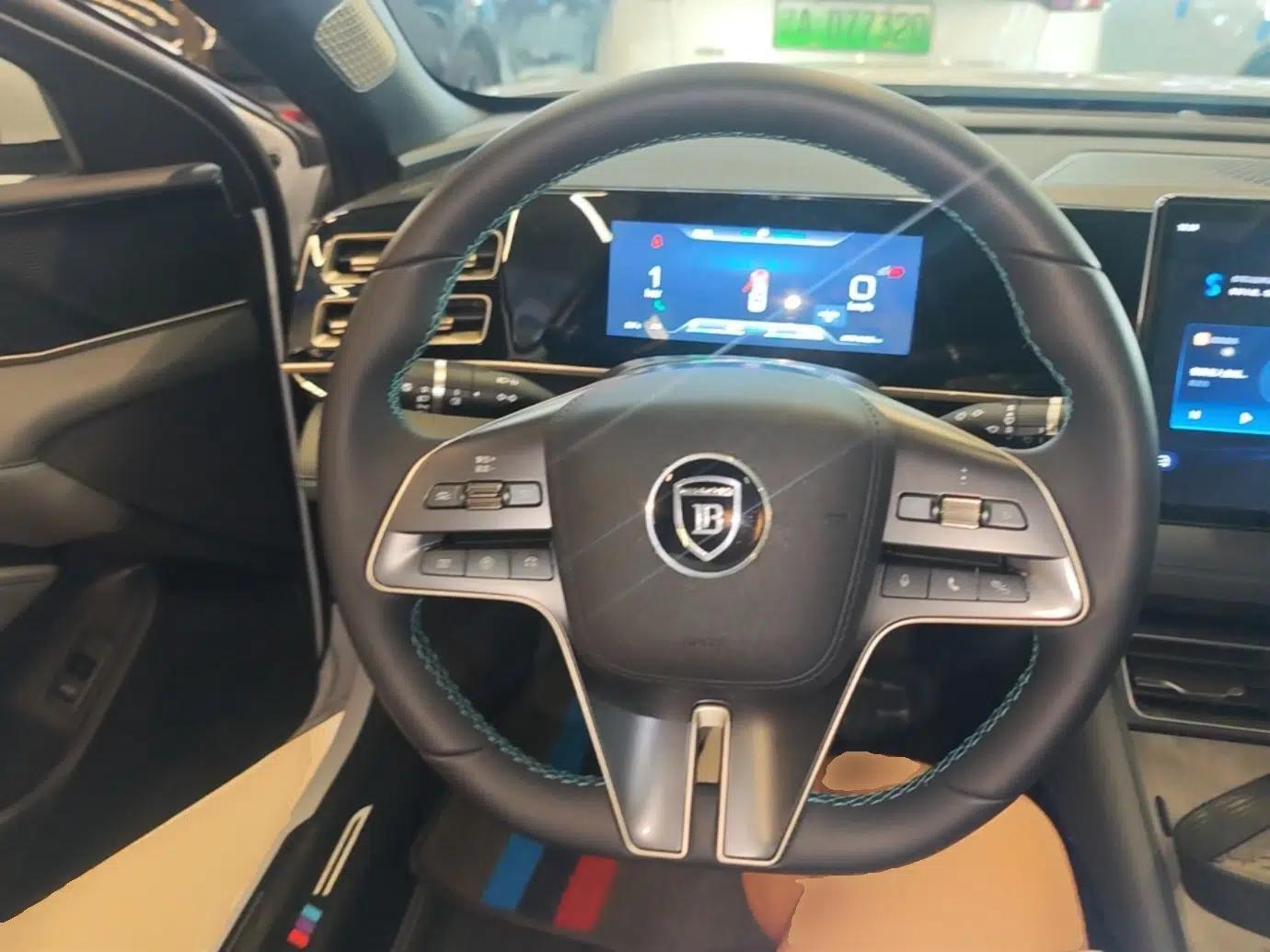BYD Qin L 2024 DM-i 120KM Beyond Model — миниатюра 13