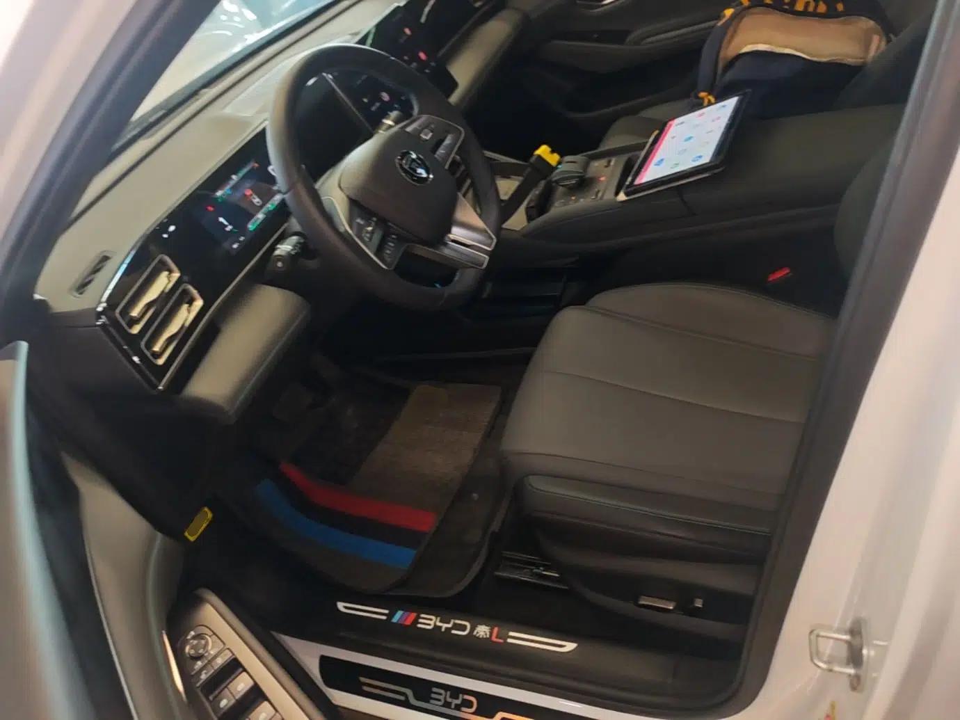 BYD Qin L 2024 DM-i 120KM Beyond Model — миниатюра 17