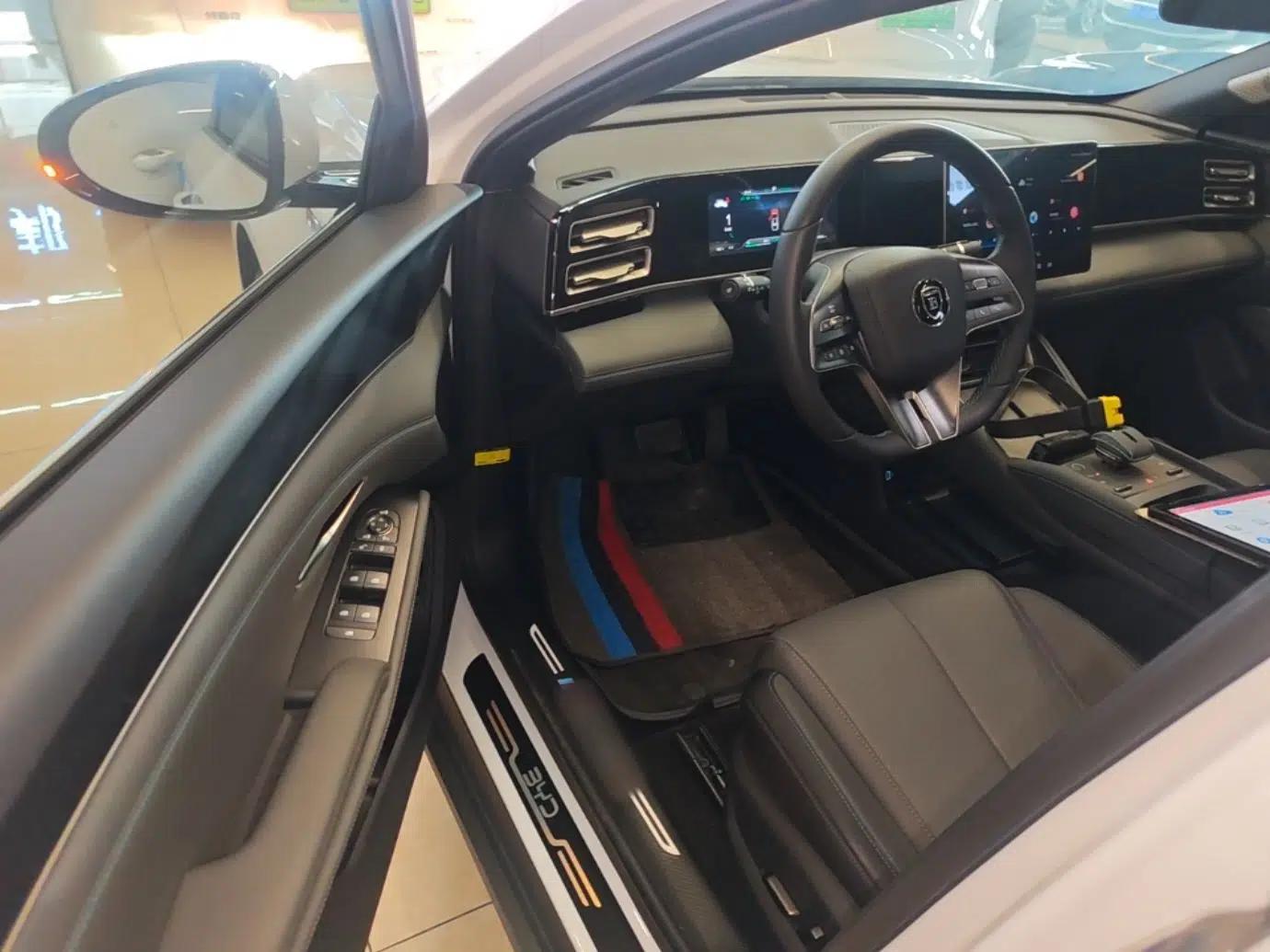 BYD Qin L 2024 DM-i 120KM Beyond Model — миниатюра 18