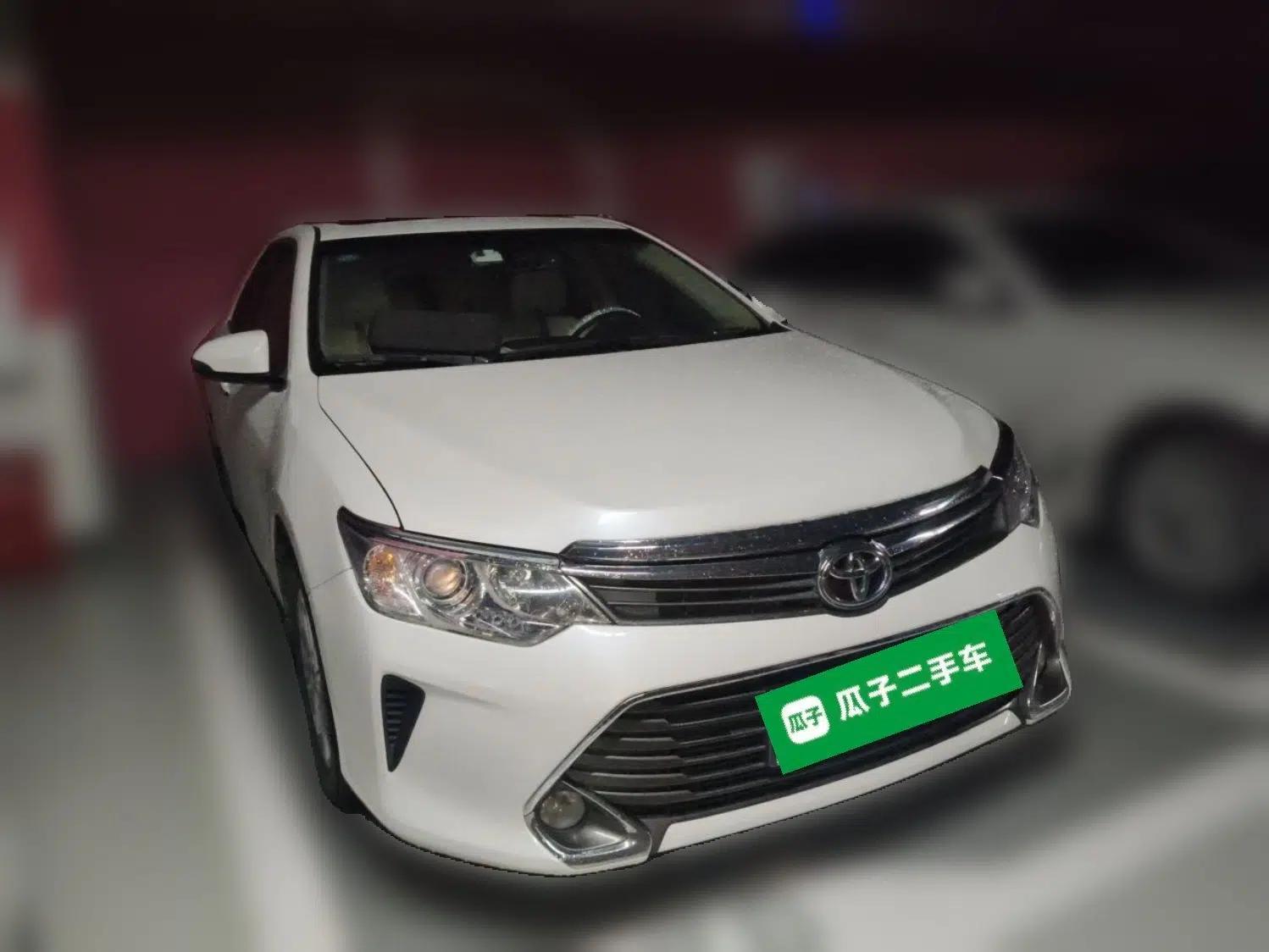Toyota Camry 2015 2.0G Premier Edition — миниатюра 3
