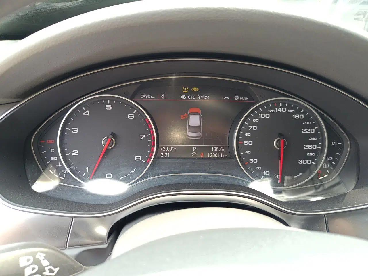Audi A6L 2012 35 FSI Luxury Model — миниатюра 11
