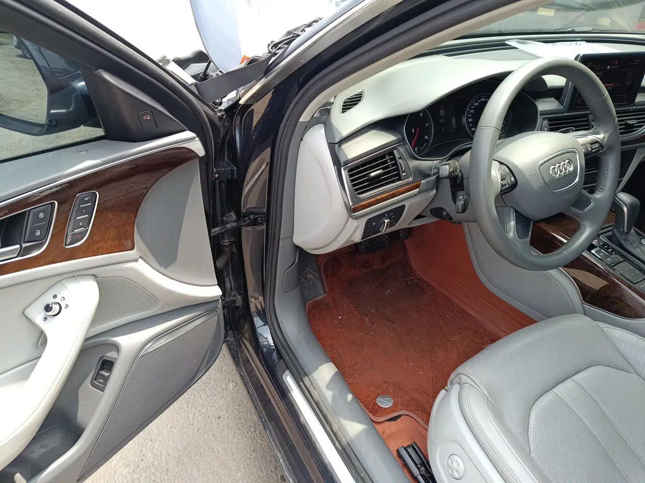 Audi A6L 2012 35 FSI Luxury Model — миниатюра 16