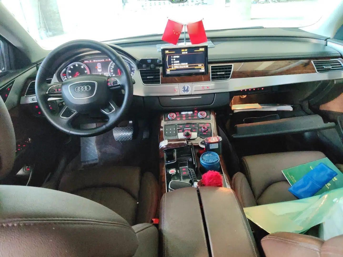 Audi A8 2013 A8L 30 FSI Comfort Model — миниатюра 9