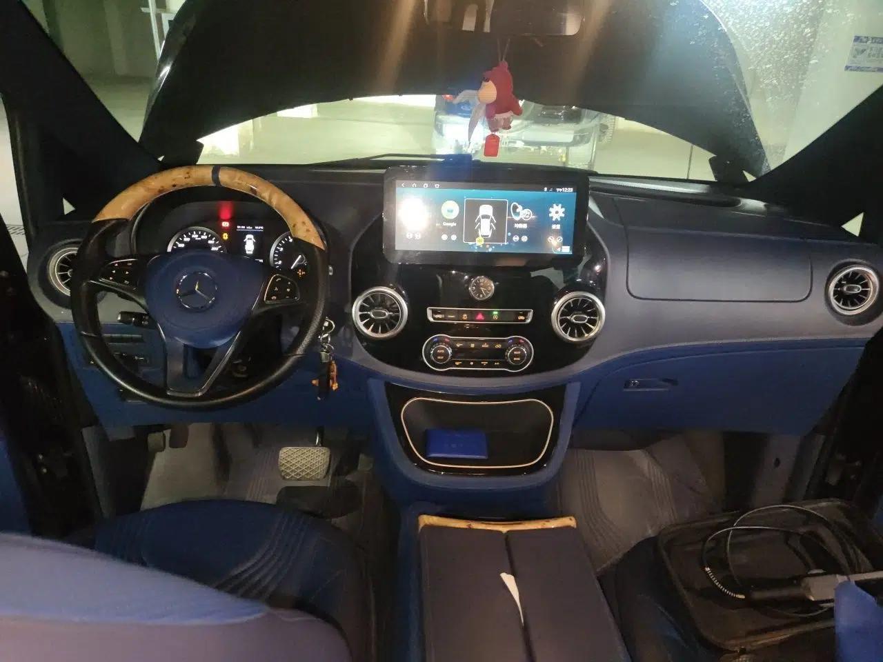 Mercedes-Benz Vito 2021 2.0T Business Version 7 Seats — миниатюра 9