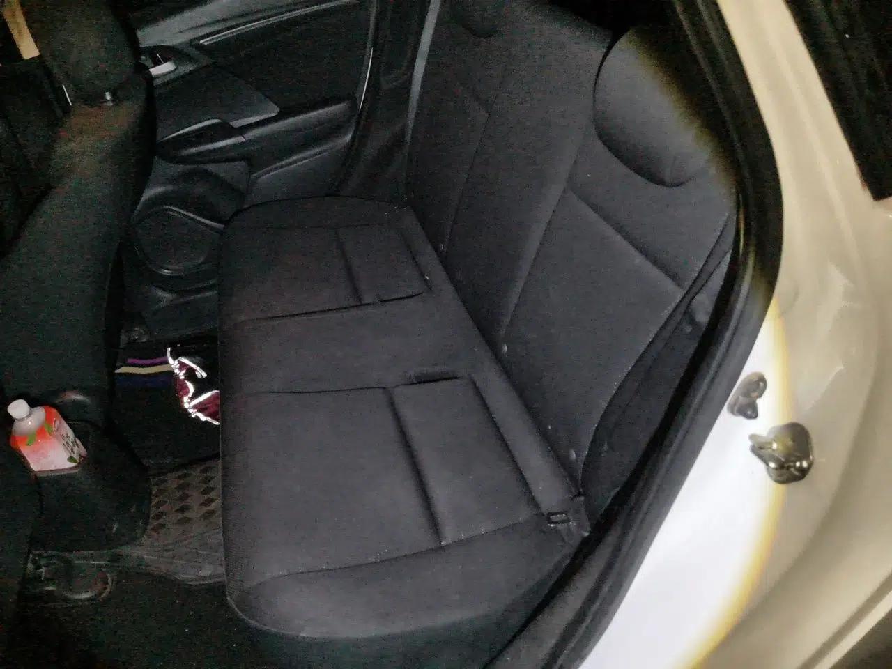Honda Fit 2016 1.5L LX Manual Comfort Model — миниатюра 17