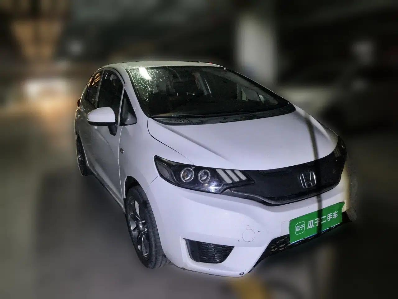 Honda Fit 2016 1.5L LX Manual Comfort Model — миниатюра 3