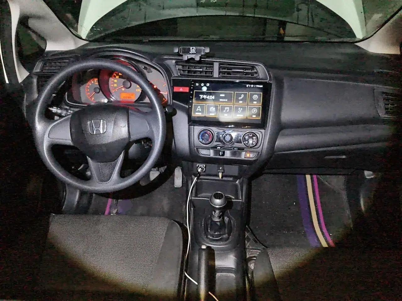 Honda Fit 2016 1.5L LX Manual Comfort Model — миниатюра 9