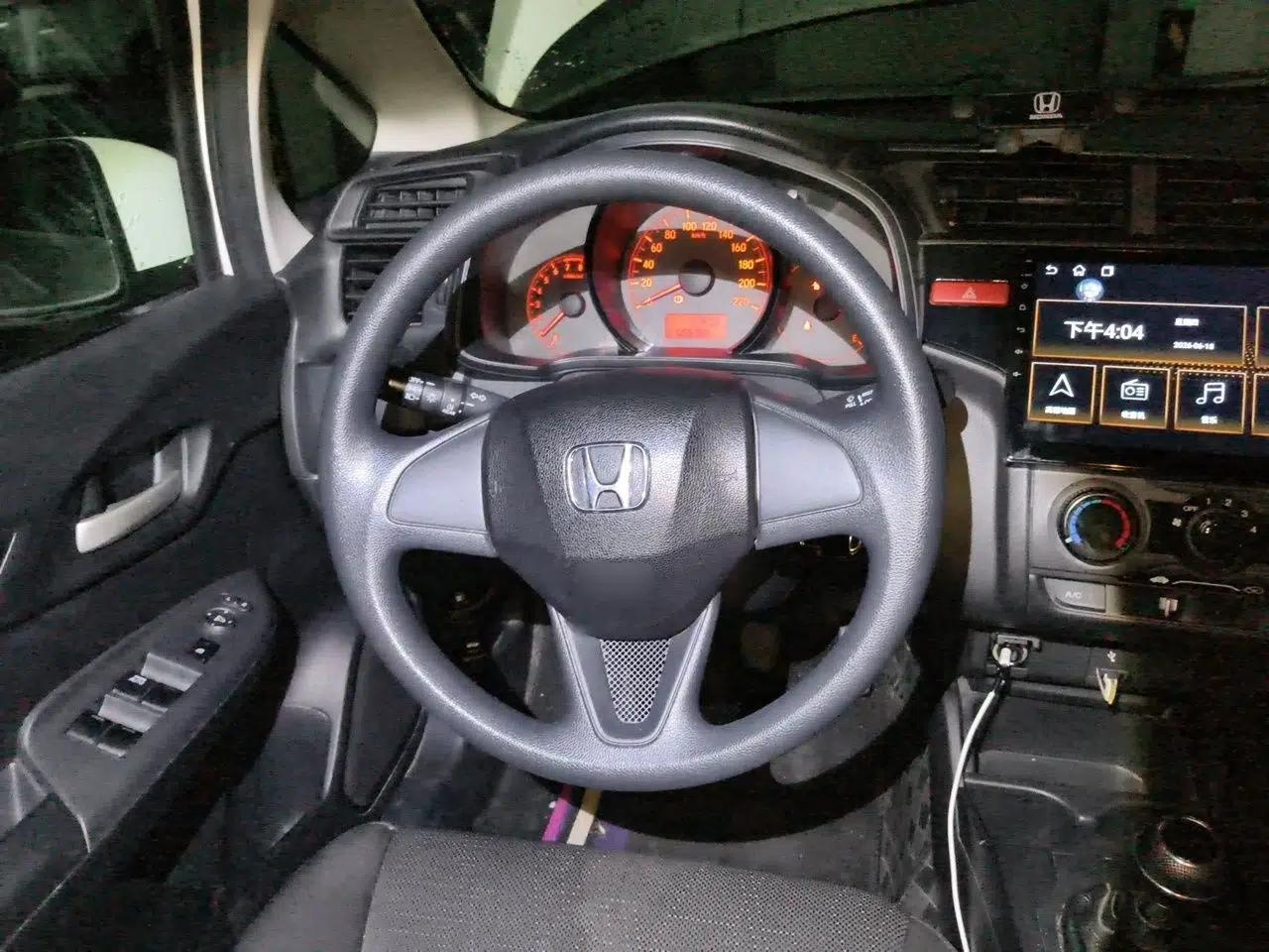 Honda Fit 2016 1.5L LX Manual Comfort Model — миниатюра 10