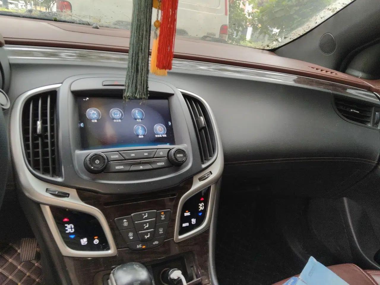 Buick LaCrosse 2013 2.4L SIDI Elite Comfort Version — миниатюра 13