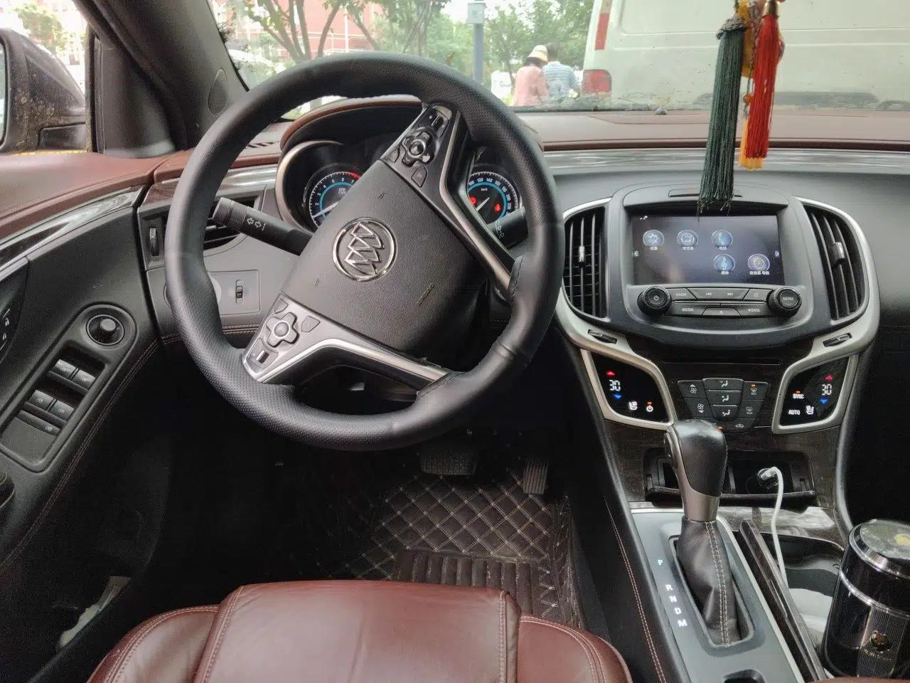 Buick LaCrosse 2013 2.4L SIDI Elite Comfort Version — миниатюра 9