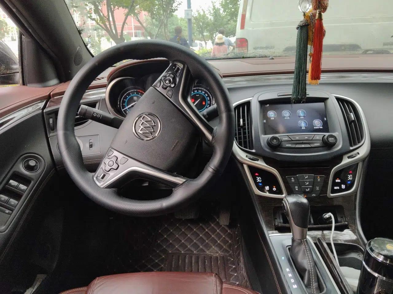 Buick LaCrosse 2013 2.4L SIDI Elite Comfort Version — миниатюра 10