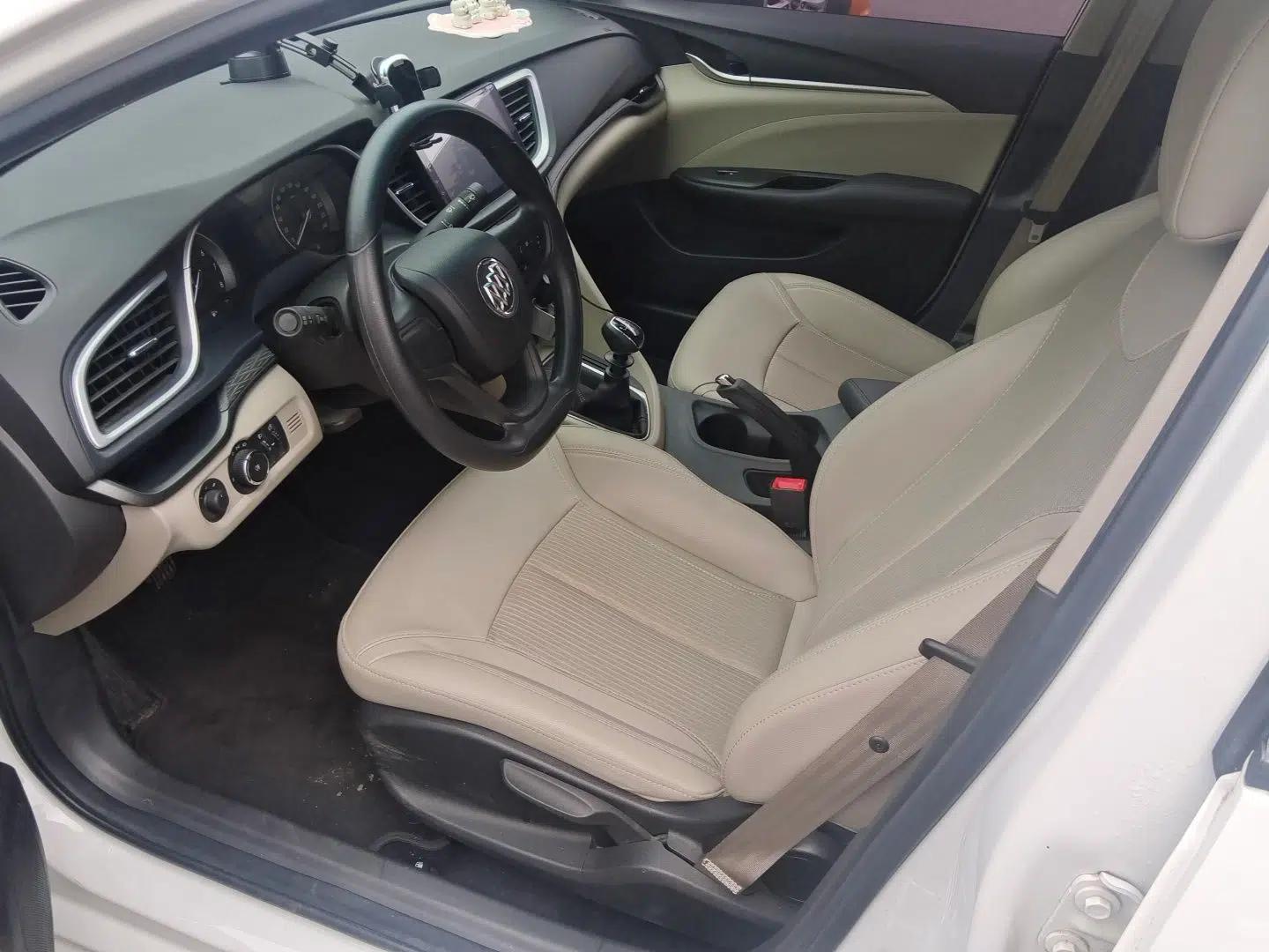 Buick GT 2017 15N Manual Elite Version — миниатюра 15