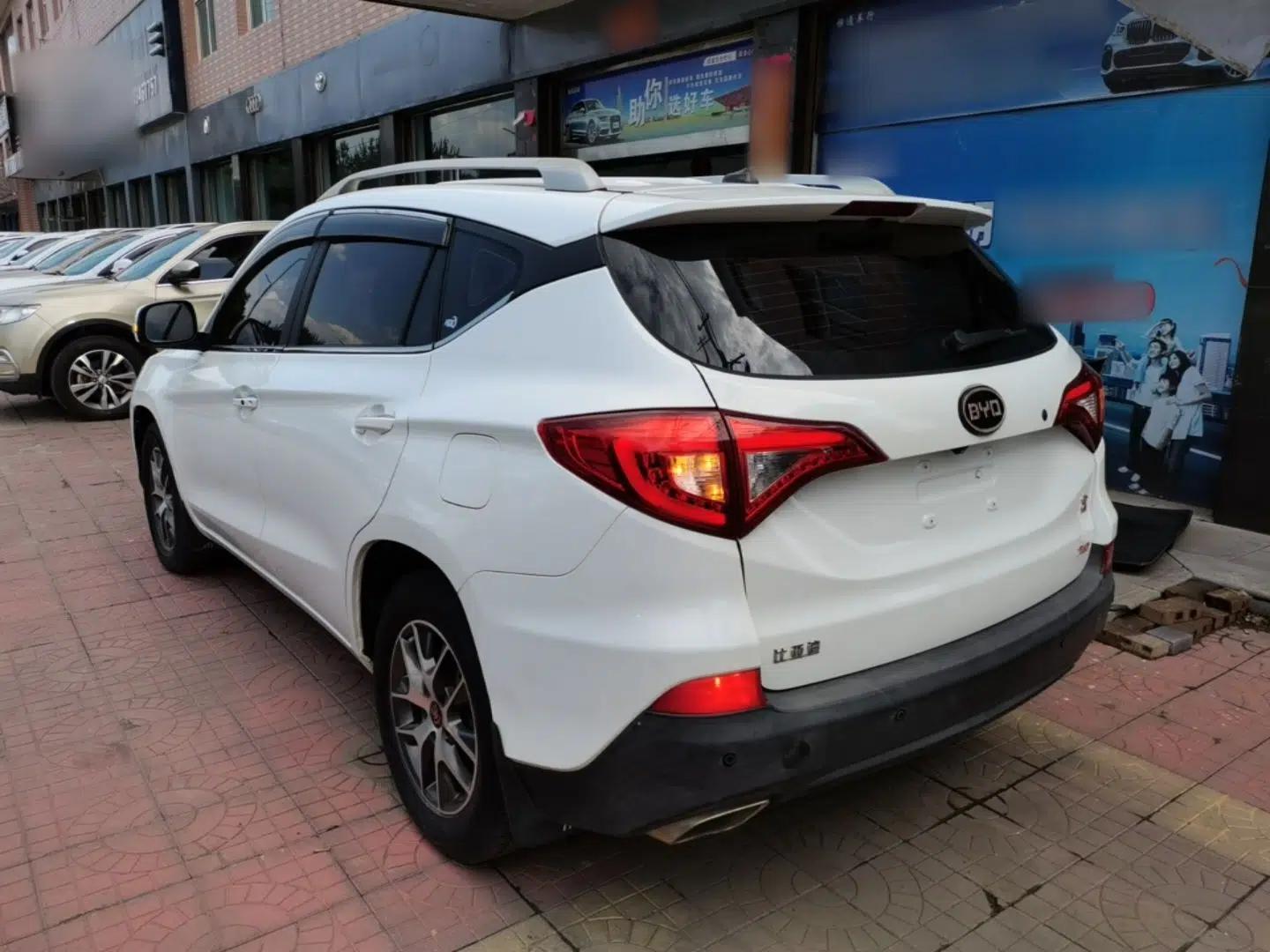 BYD Song 2016 GaiShi Edition 1.5TID Automatic Elite Model — миниатюра 4