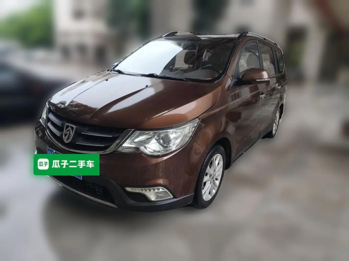Baojun 730 2014 1.5L manual Comfort ESP version 7 seats — миниатюра 1