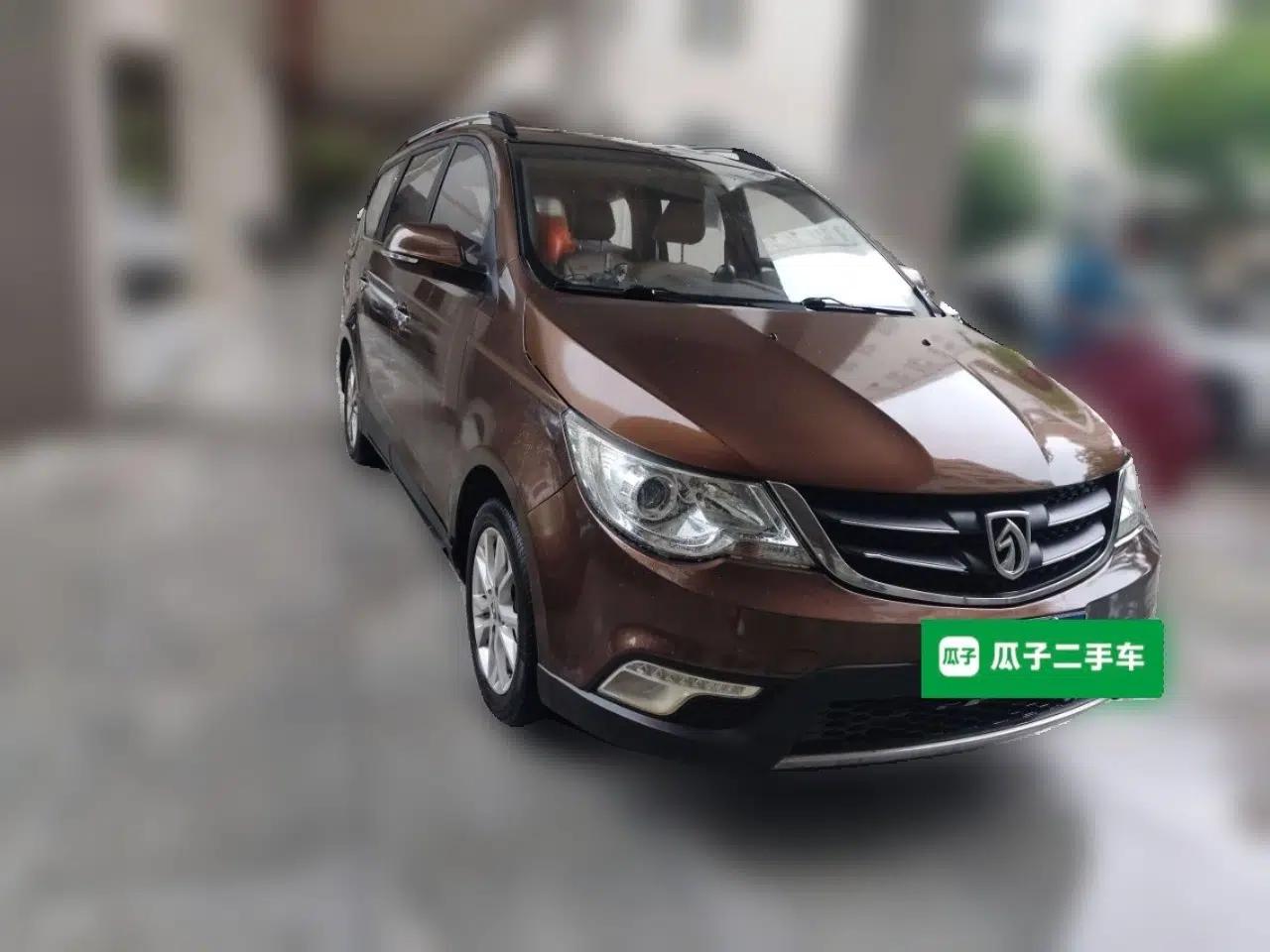 Baojun 730 2014 1.5L manual Comfort ESP version 7 seats — миниатюра 3