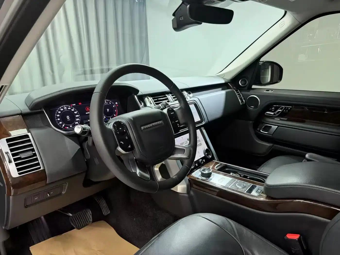 Range Rover 2021 3.0 L6 Grand Edition — миниатюра 4