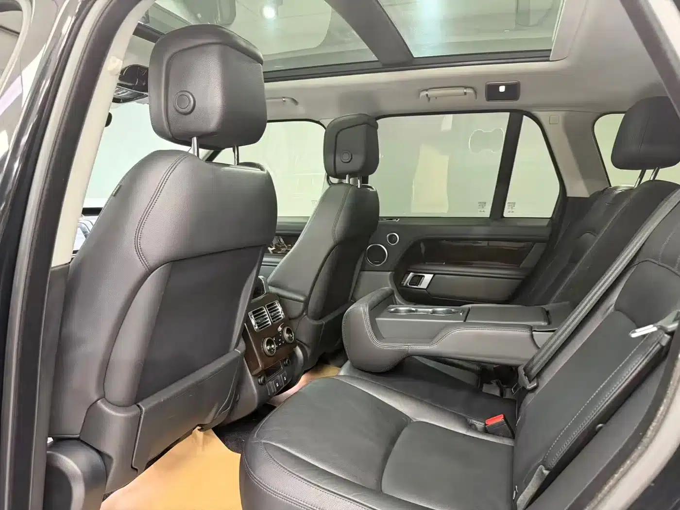 Range Rover 2021 3.0 L6 Grand Edition — миниатюра 6