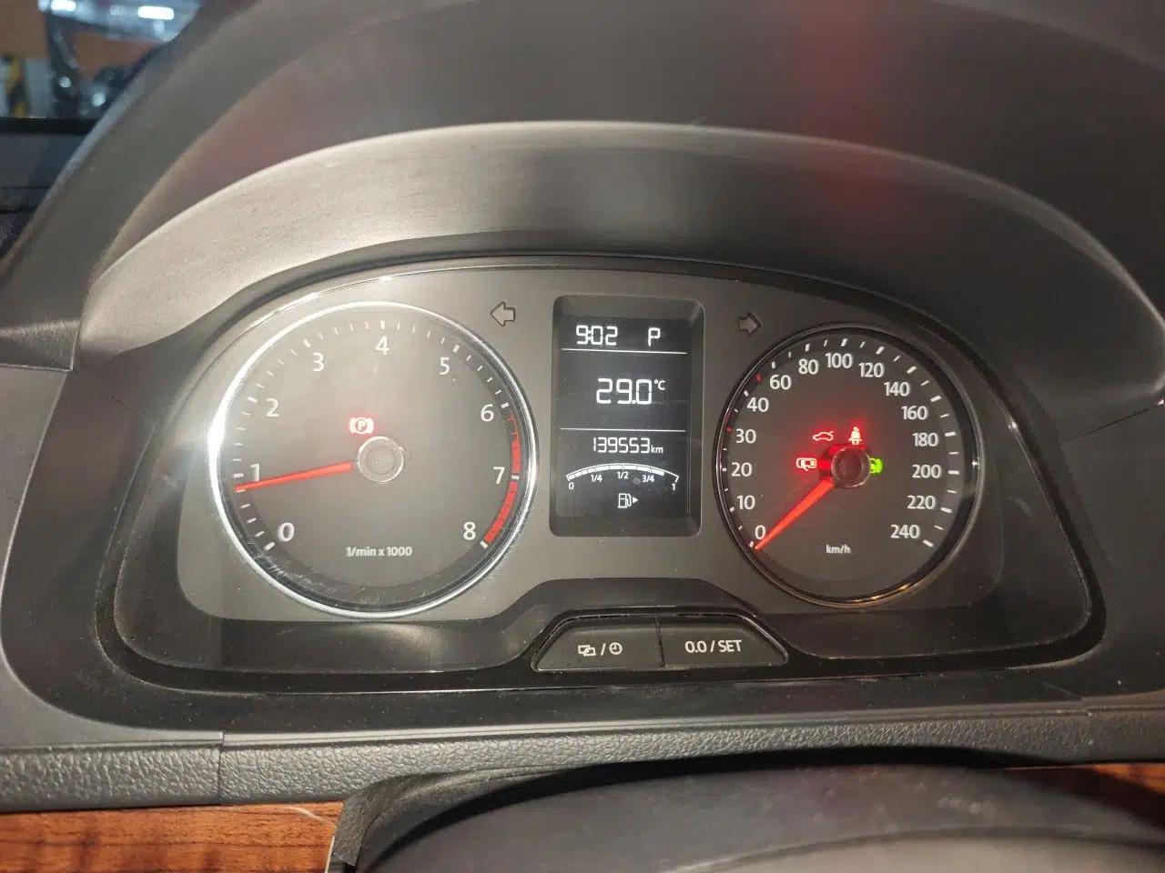 Volkswagen Lavida 2013 Revised Version 1.4 TSI DSG Comfort Edition — миниатюра 11