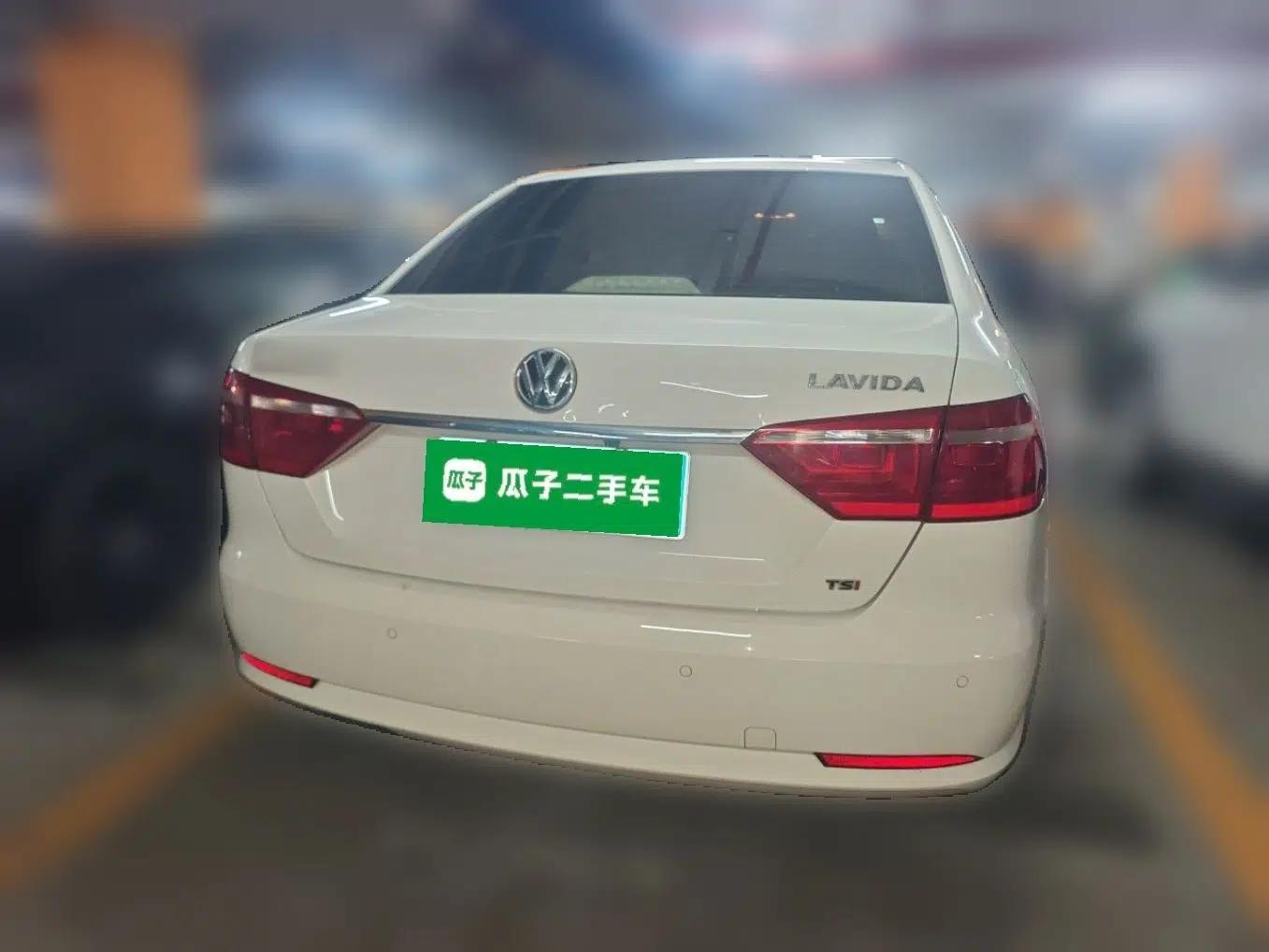 Volkswagen Lavida 2013 Revised Version 1.4 TSI DSG Comfort Edition — миниатюра 5