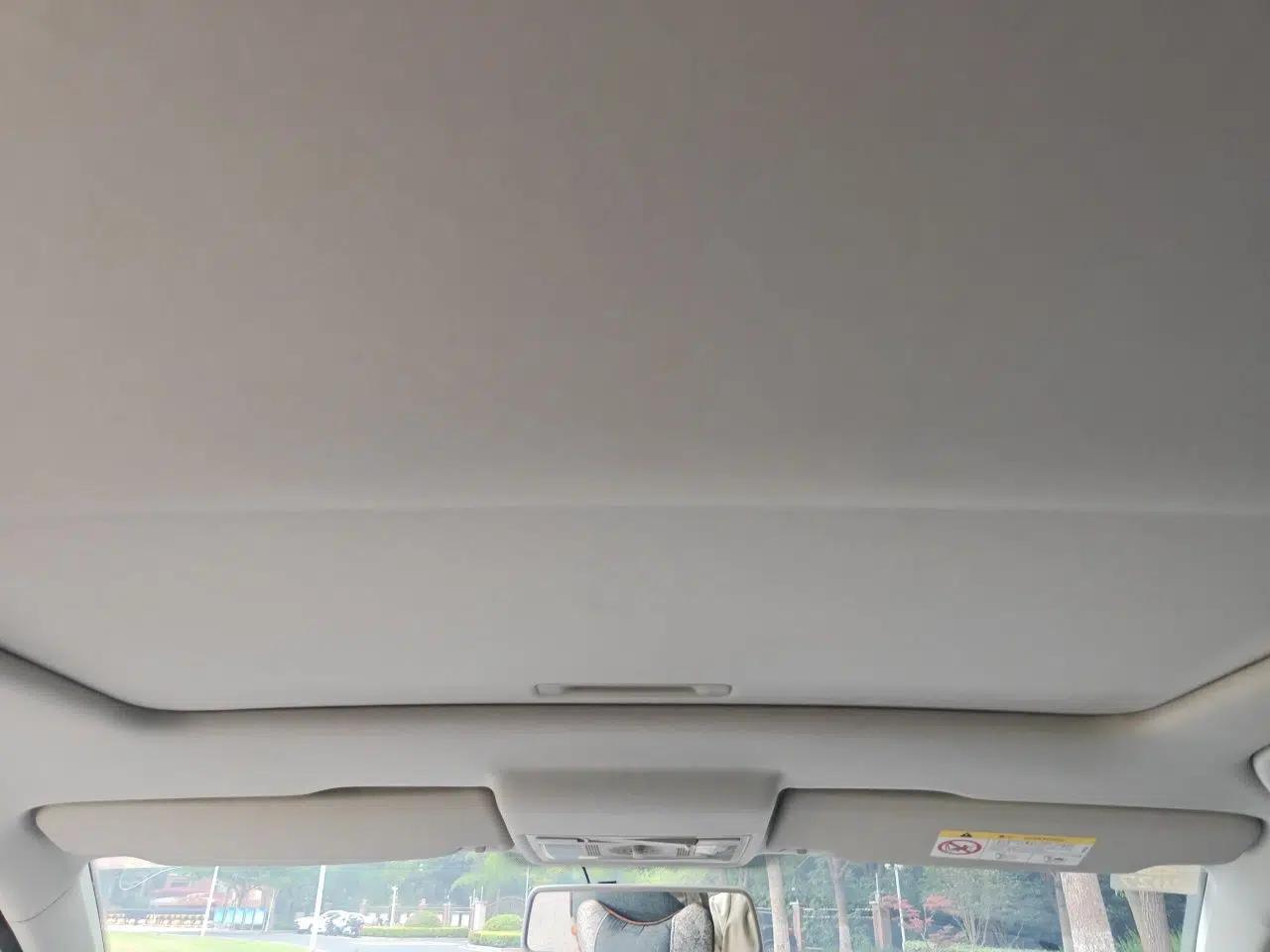 Volkswagen Lavida 2017 1.6L Manual Comfort Edition — миниатюра 18